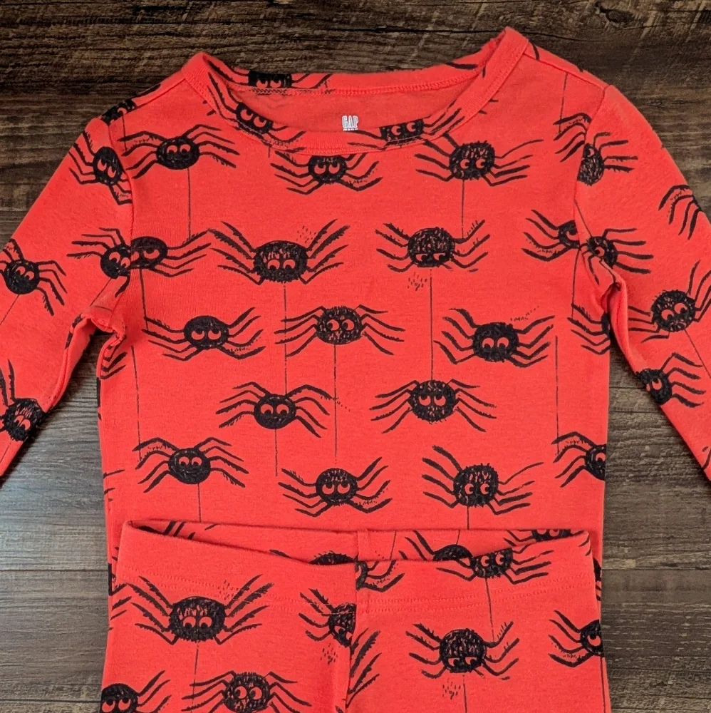 Gap Orange Spider 2-Piece Pajama Set